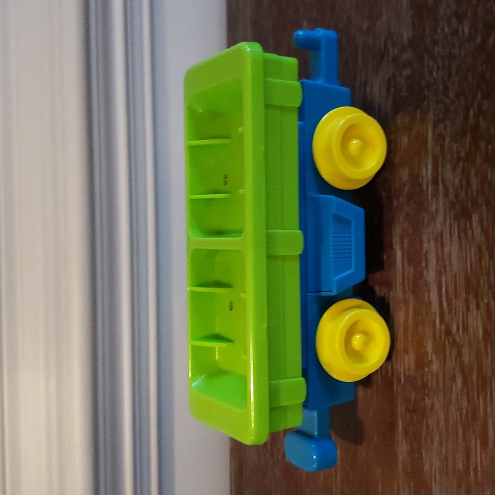 1996 TYCO Sesame Street Elmo's Radio Control Railroad Train Barrel Car